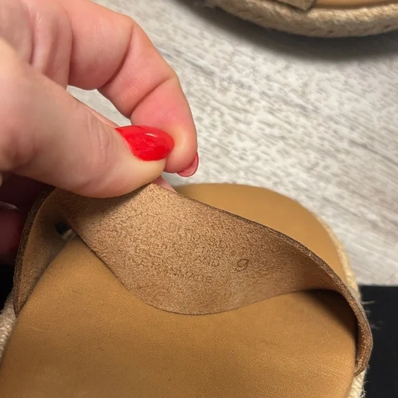 Steve Madden Metallic Gold Espadrille Sandals - Picture 3 of 3